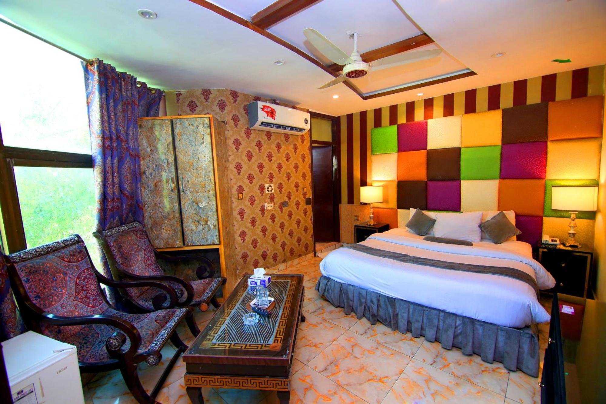 Premier Inn Gulberg Lahore Exteriér fotografie
