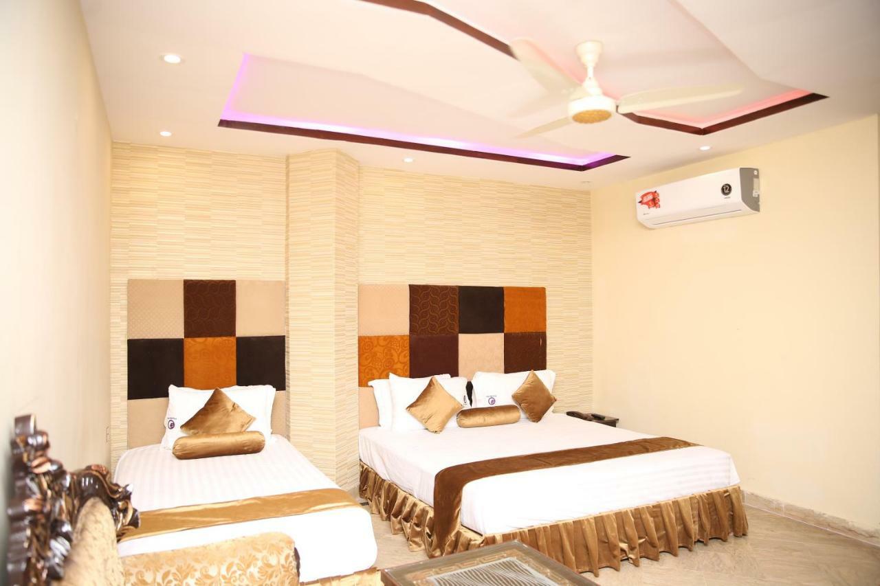 Premier Inn Gulberg Lahore Exteriér fotografie