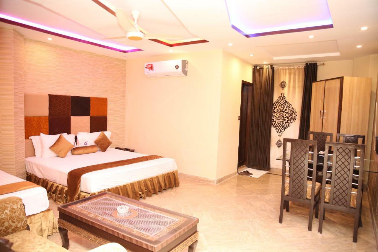 Premier Inn Gulberg Lahore Exteriér fotografie