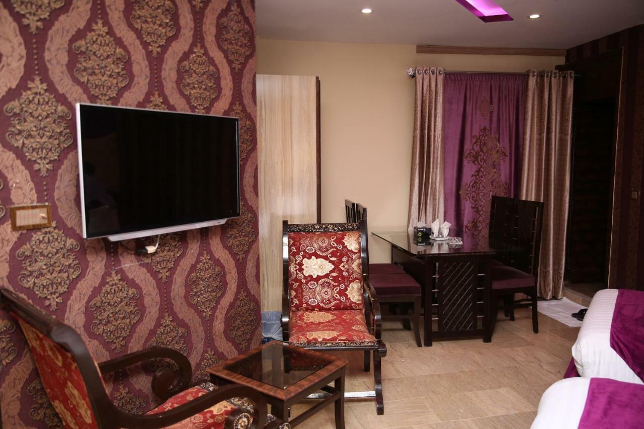 Premier Inn Gulberg Lahore Exteriér fotografie