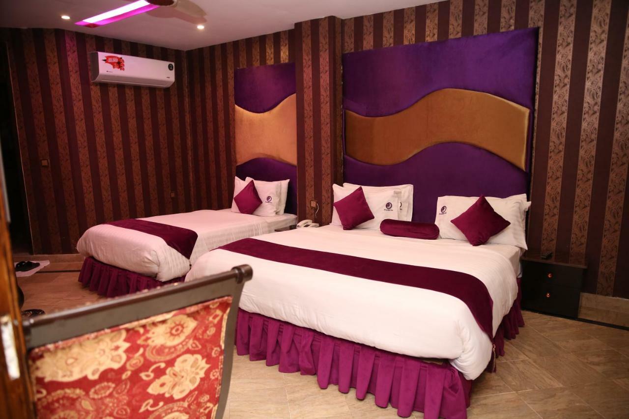 Premier Inn Gulberg Lahore Exteriér fotografie