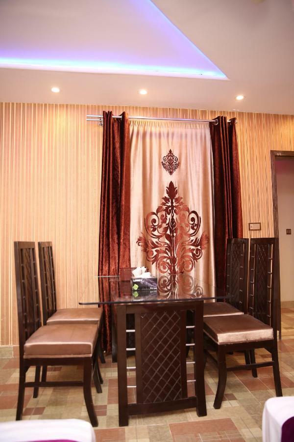 Premier Inn Gulberg Lahore Exteriér fotografie