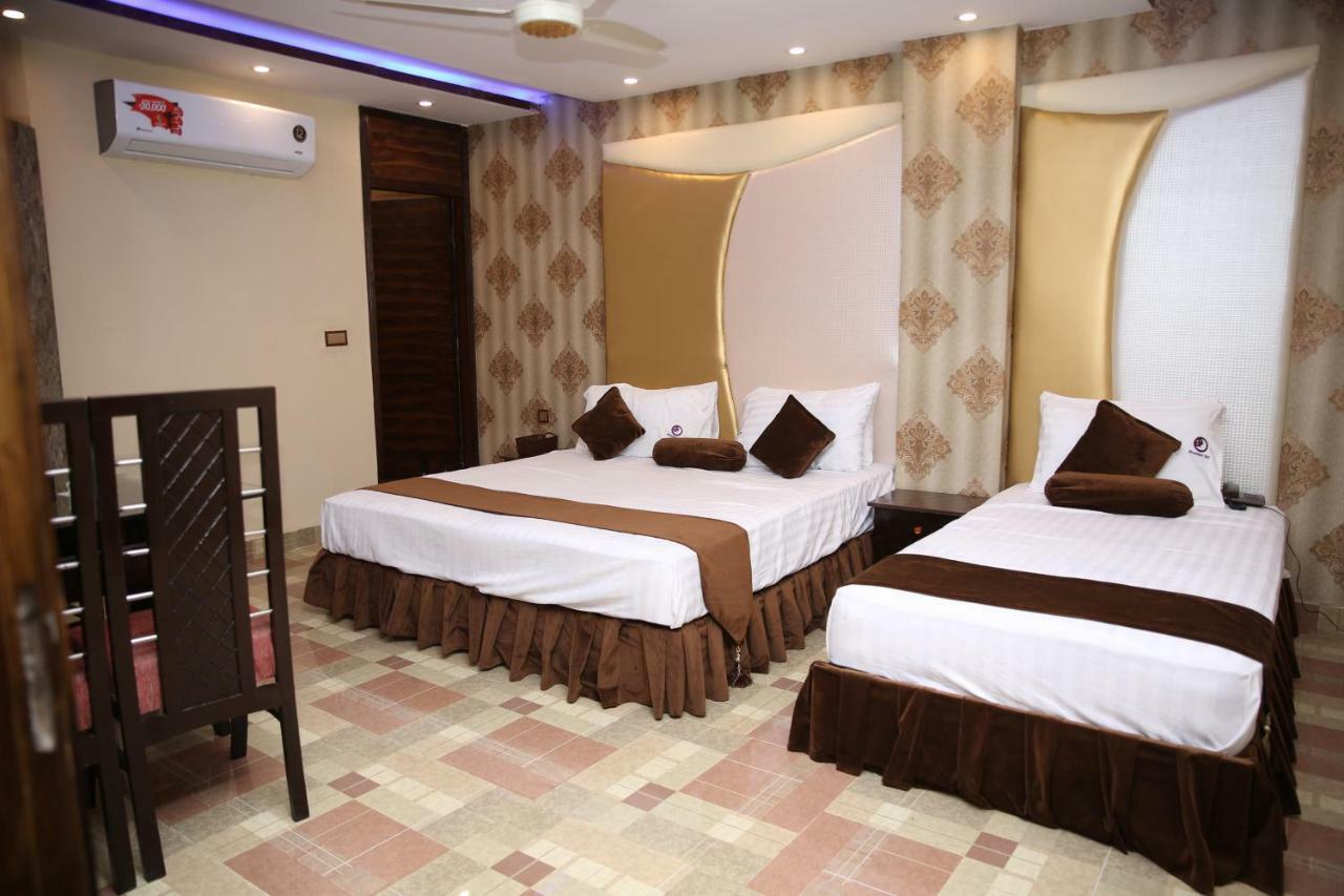 Premier Inn Gulberg Lahore Exteriér fotografie