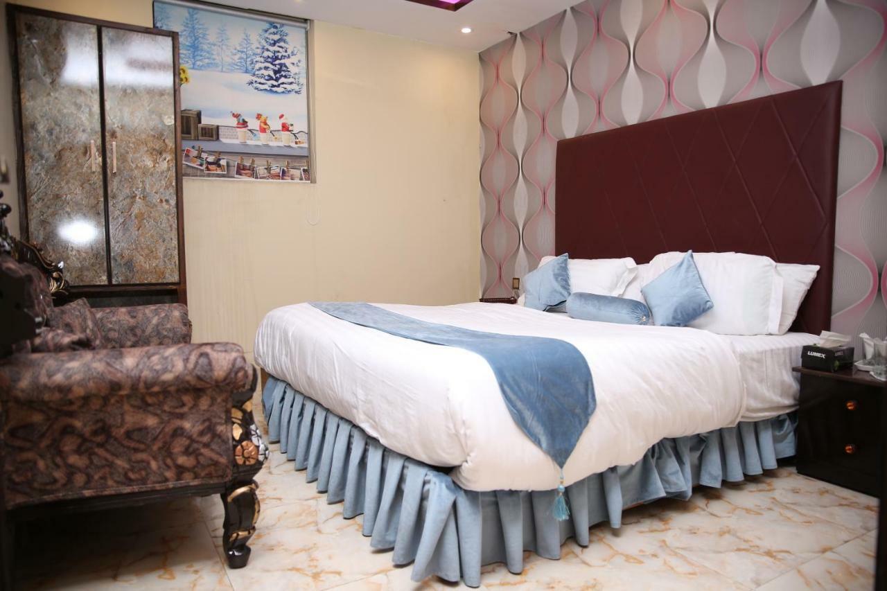 Premier Inn Gulberg Lahore Exteriér fotografie