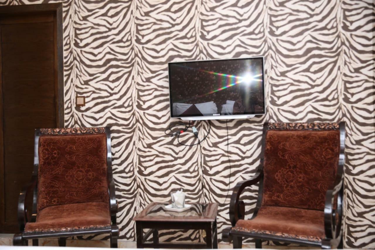 Premier Inn Gulberg Lahore Exteriér fotografie