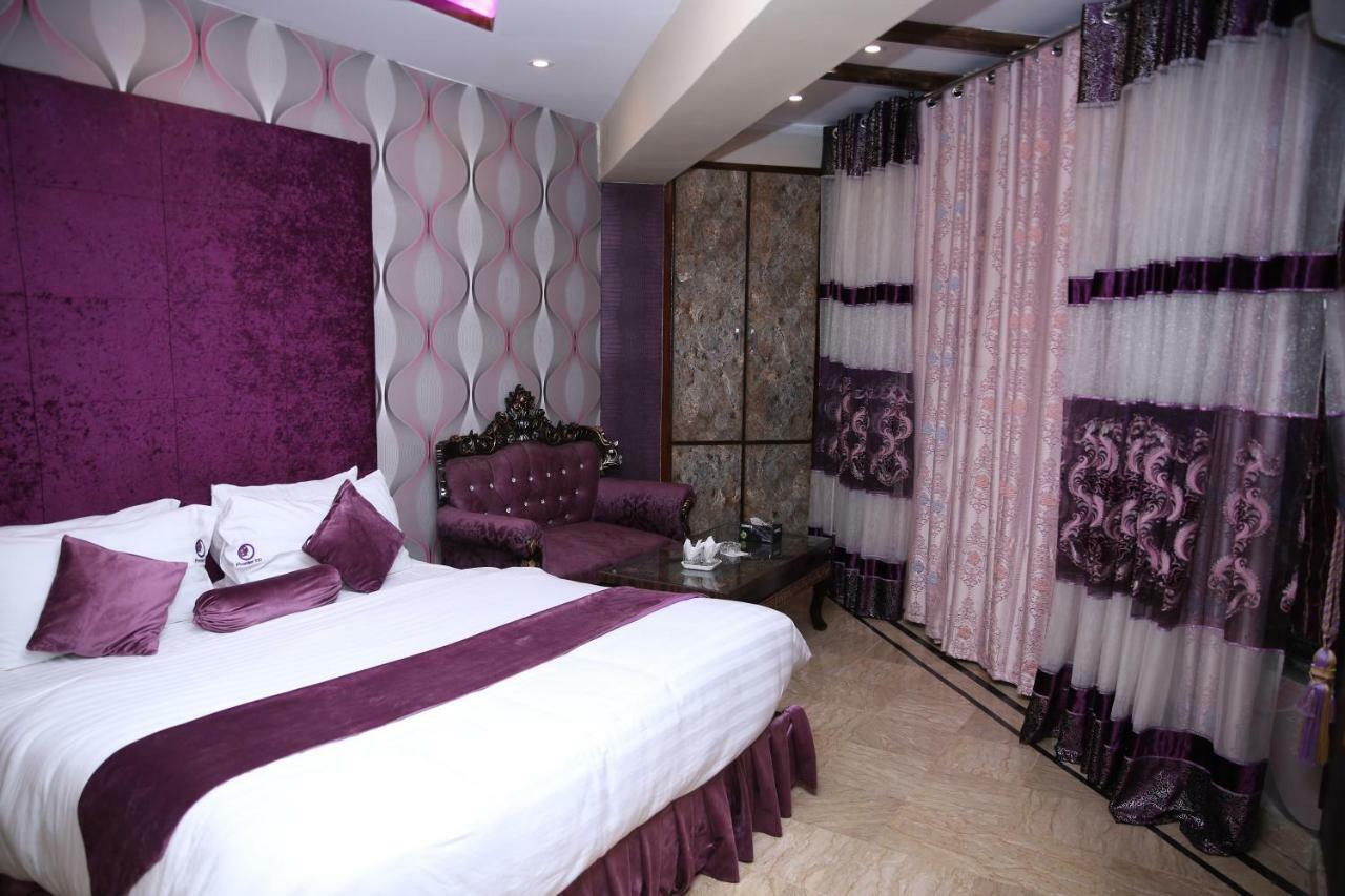 Premier Inn Gulberg Lahore Exteriér fotografie