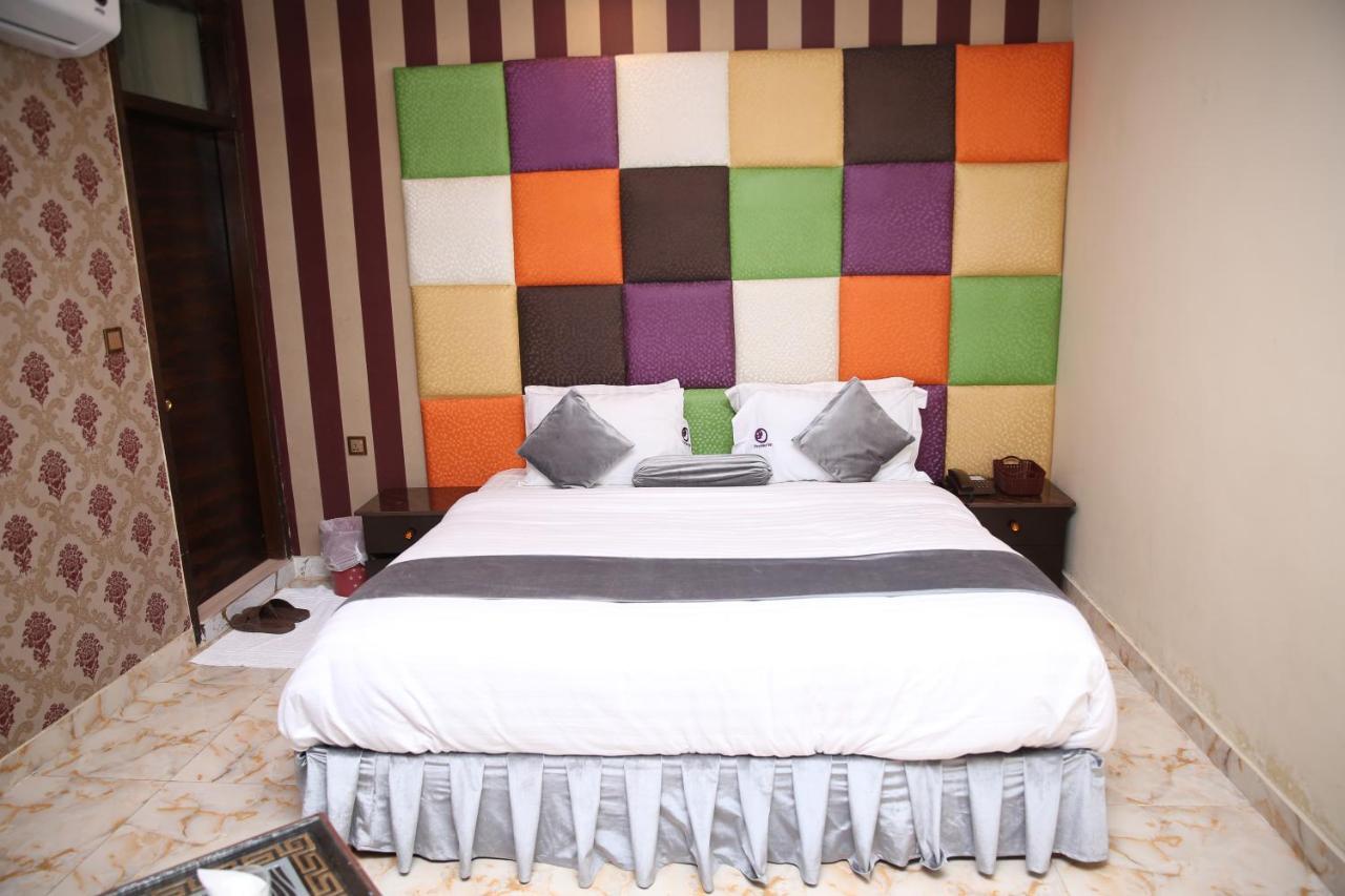 Premier Inn Gulberg Lahore Exteriér fotografie