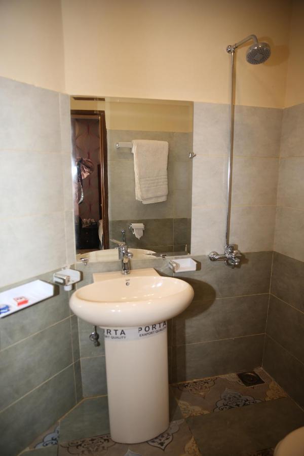Premier Inn Gulberg Lahore Exteriér fotografie